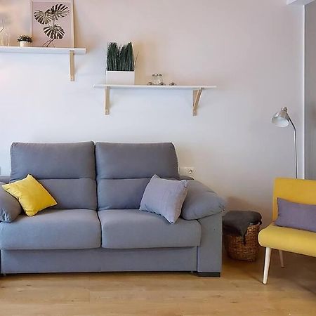 Precioso Apartamento Duplex En El Centro De Olot Apartment Luaran gambar
