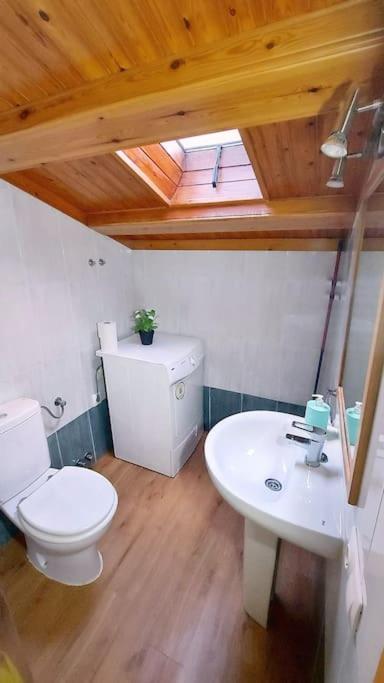 Precioso Apartamento Duplex En El Centro De Olot Apartment Luaran gambar